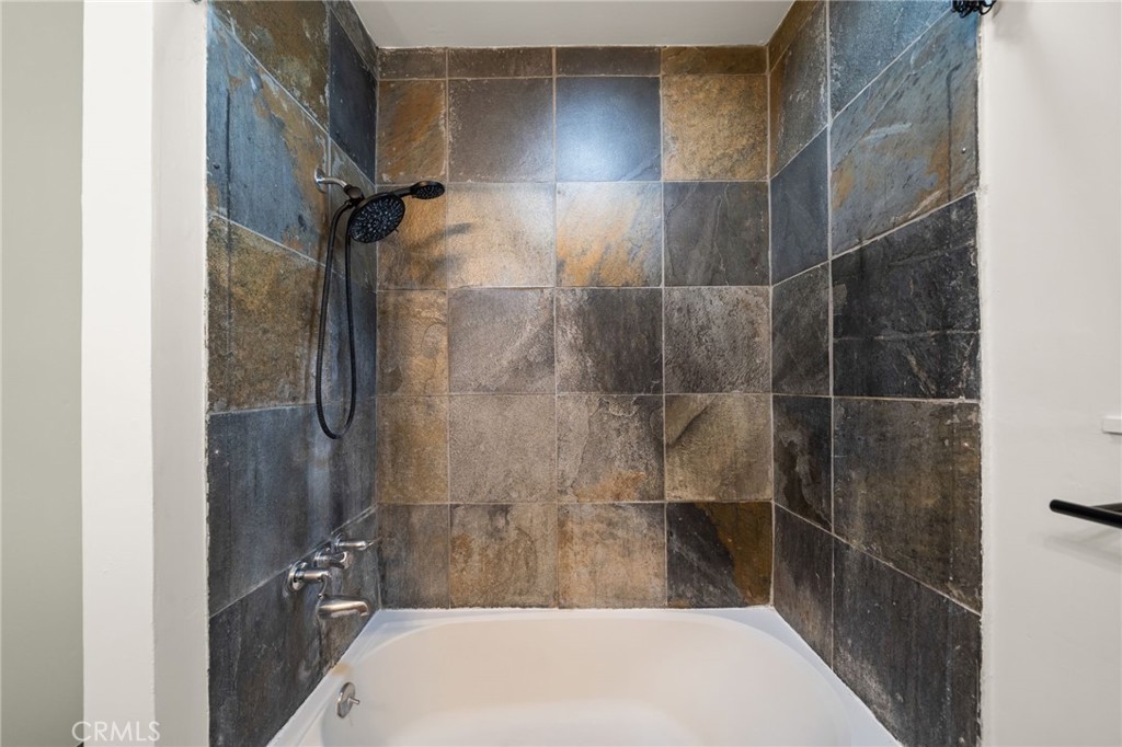 5703 Briercrest