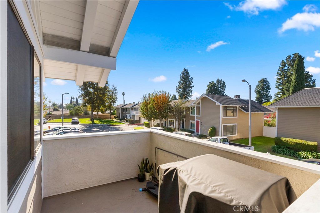 700 W Walnut Avenue 25