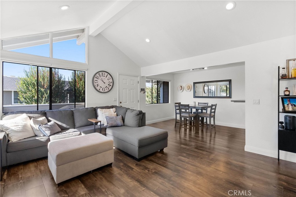 700 W Walnut Avenue 25