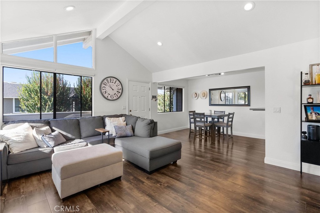 700 W Walnut Avenue 25
