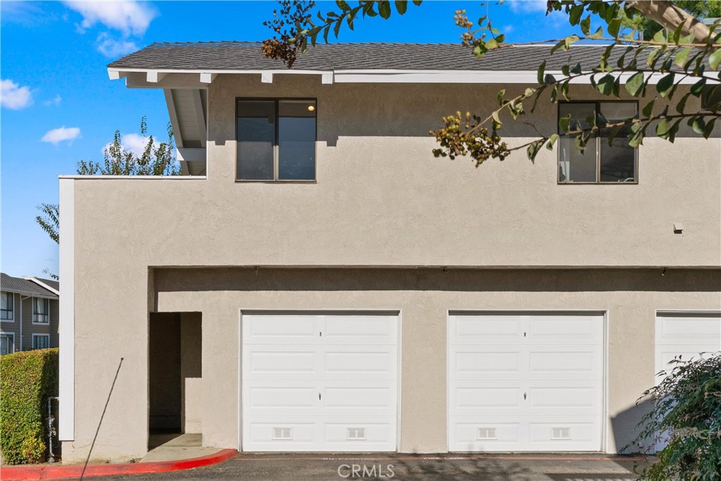 700 W Walnut Avenue 25
