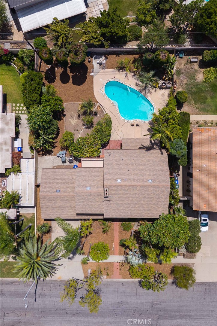 948 W Buffington