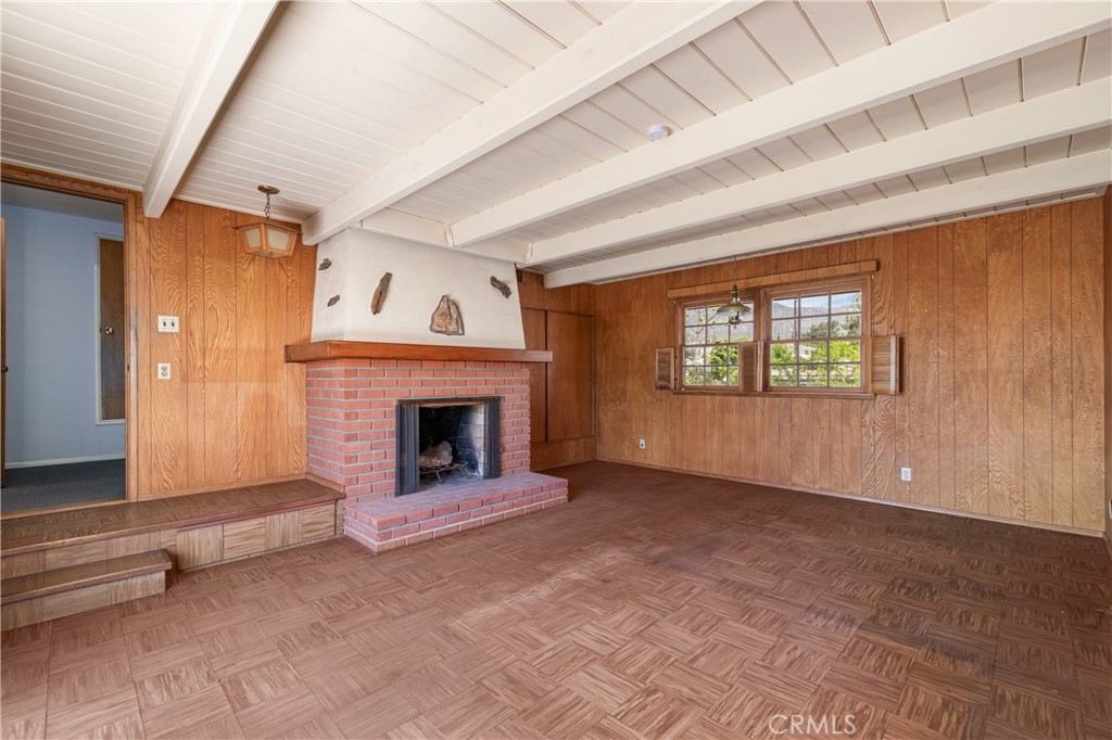 948 W Buffington