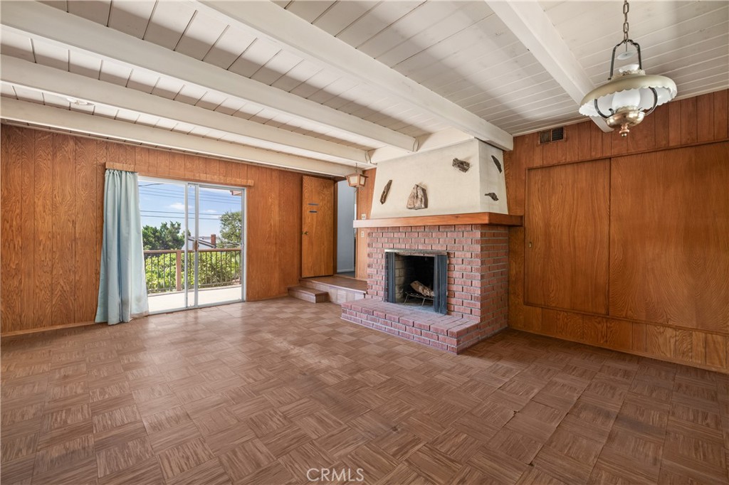 948 W Buffington