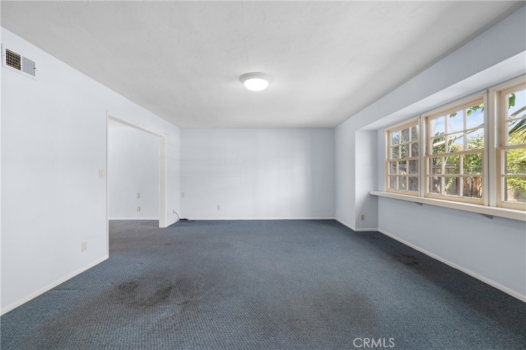 948 W Buffington
