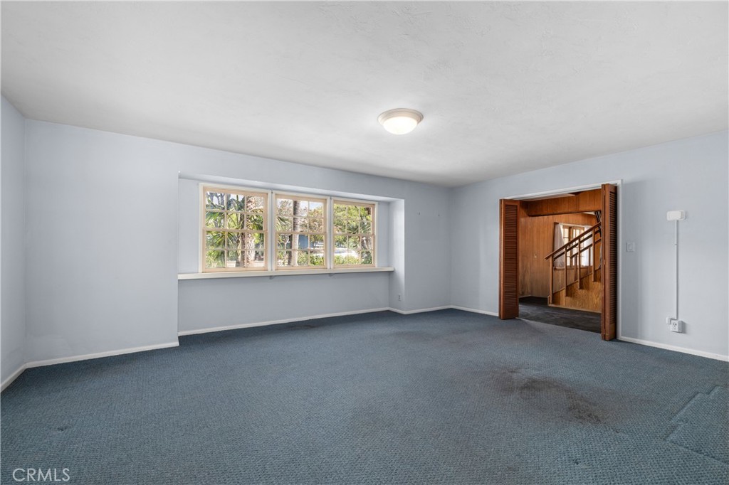 948 W Buffington