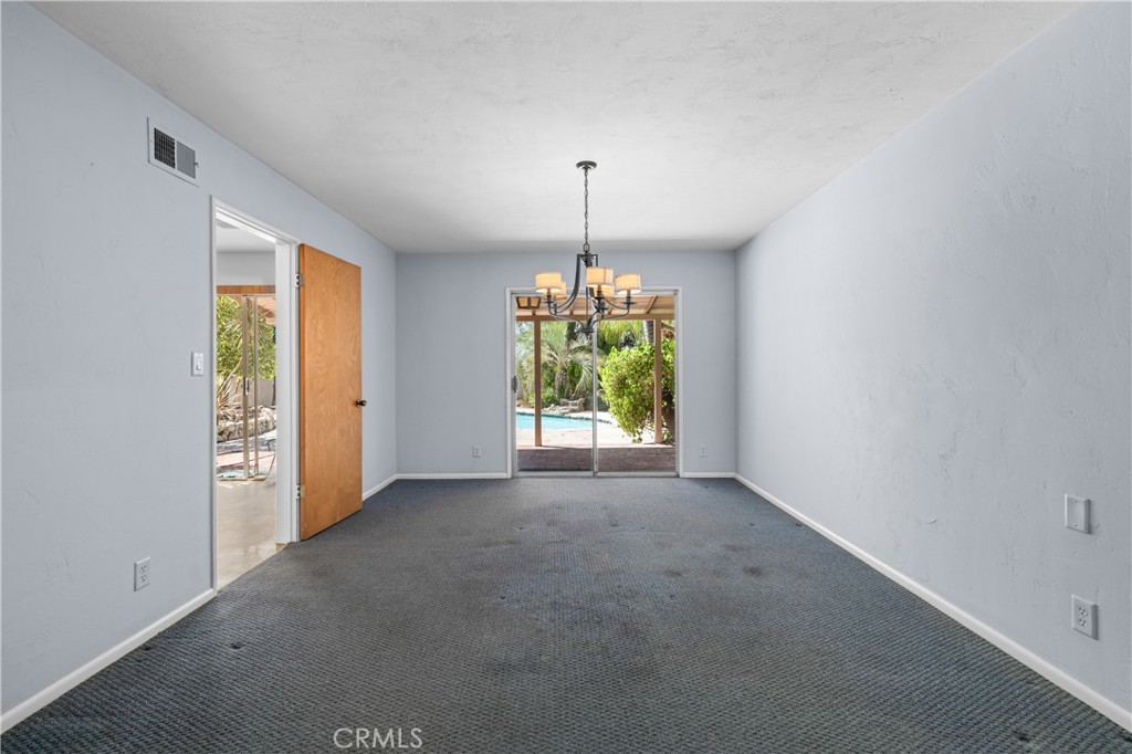 948 W Buffington