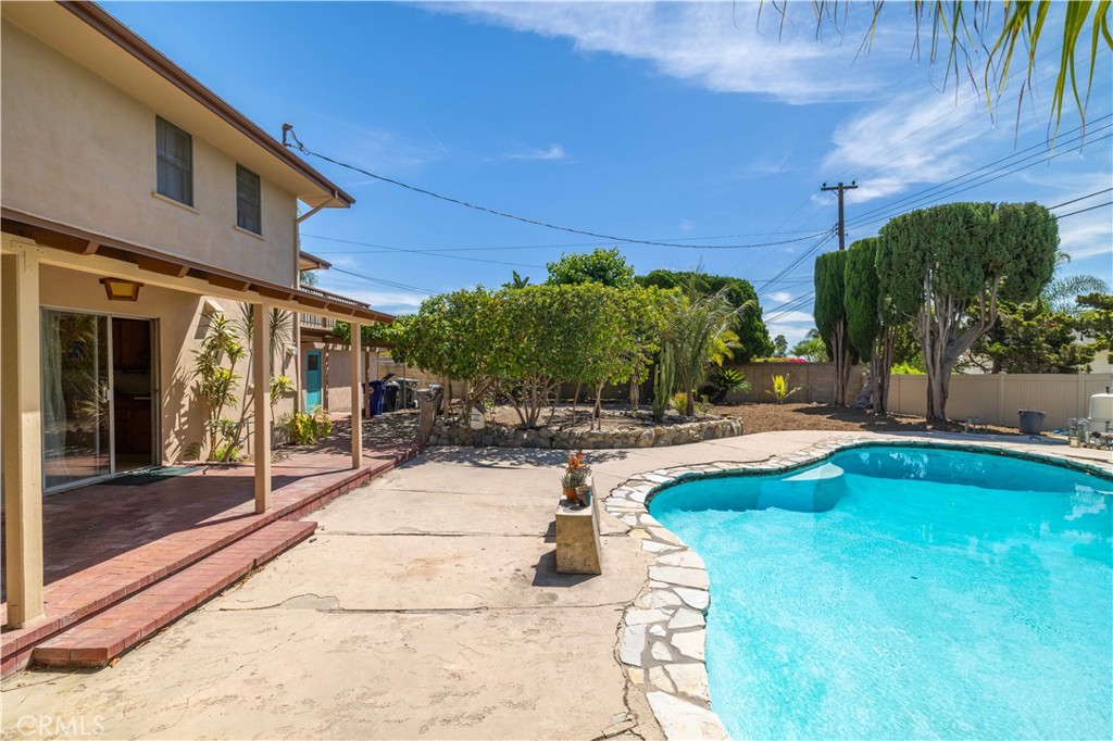 948 W Buffington