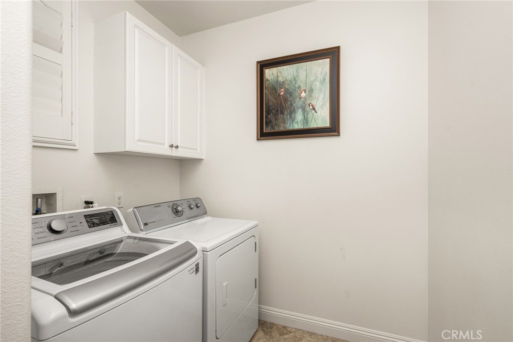 2748 E Coalinga