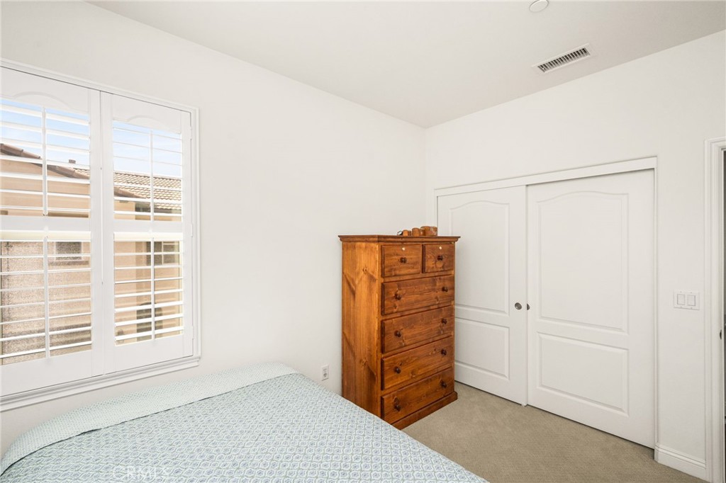 2748 E Coalinga