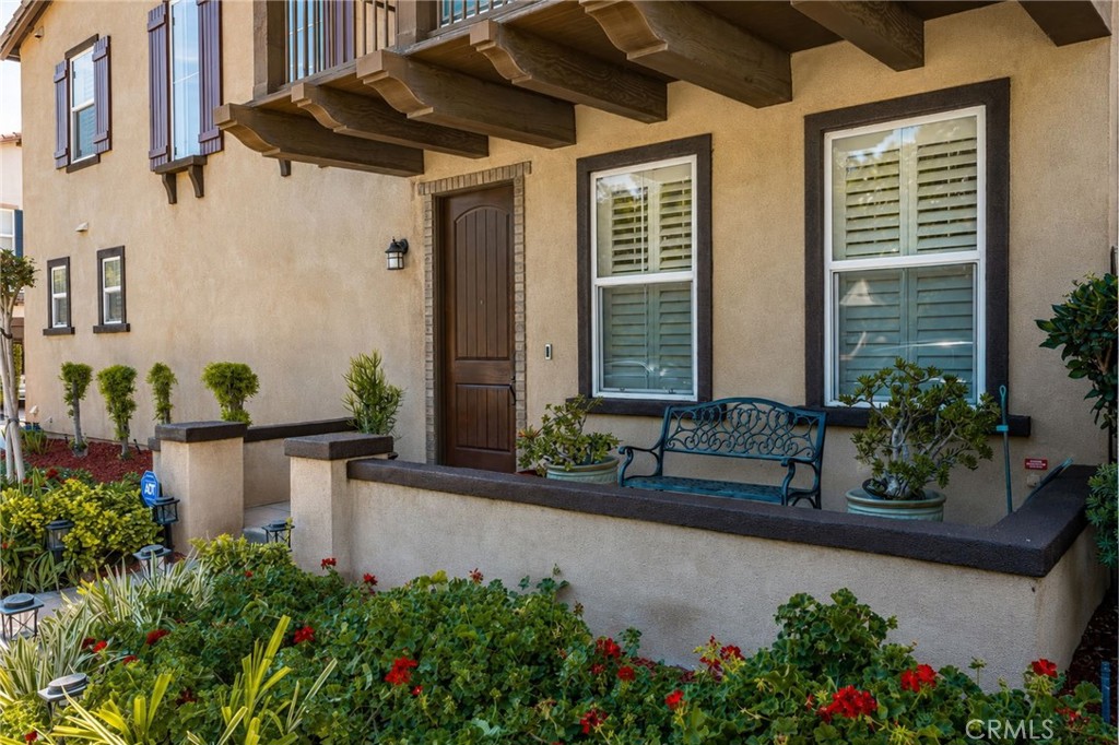 2748 E Coalinga