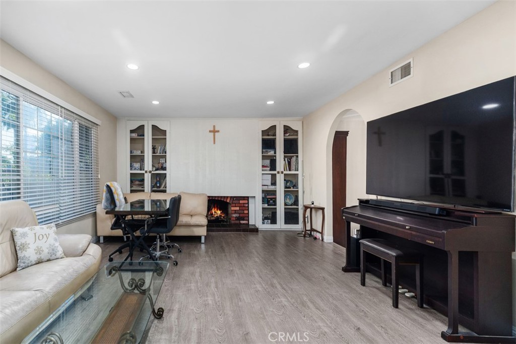 5023 Evergreen