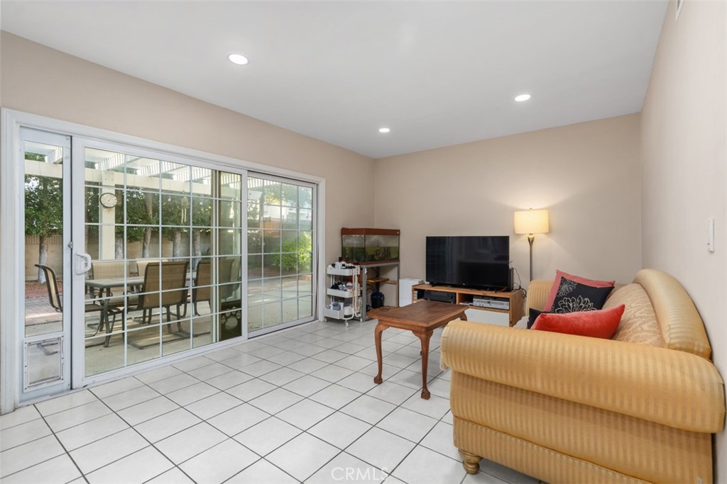 5023 Evergreen