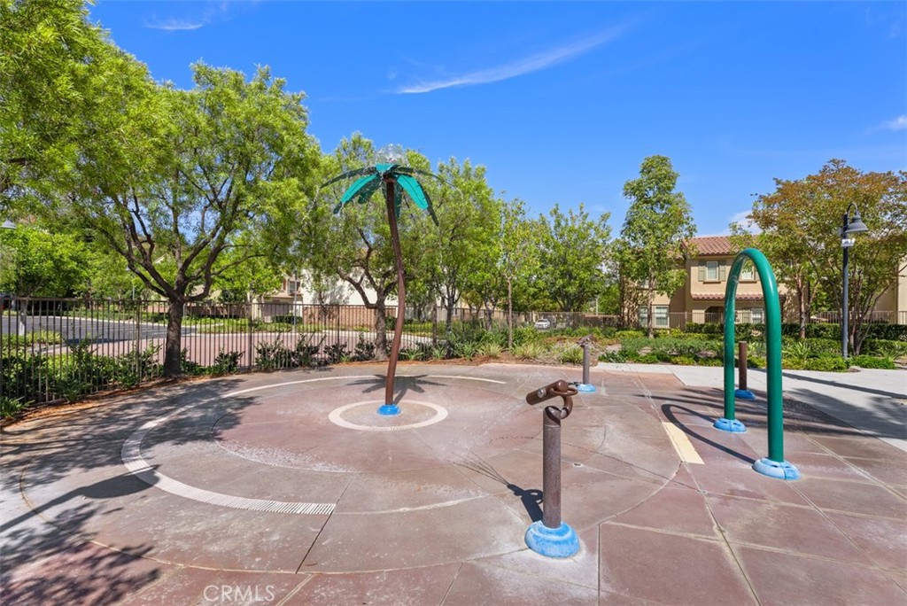 2992 E Coalinga