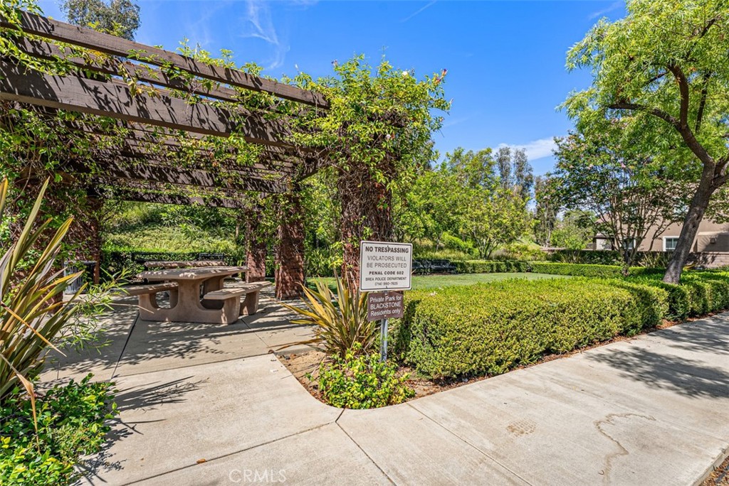2992 E Coalinga