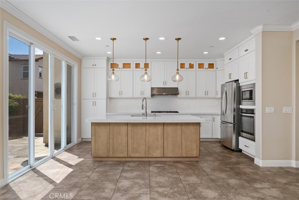 2992 E Coalinga