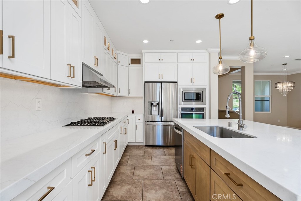 2992 E Coalinga