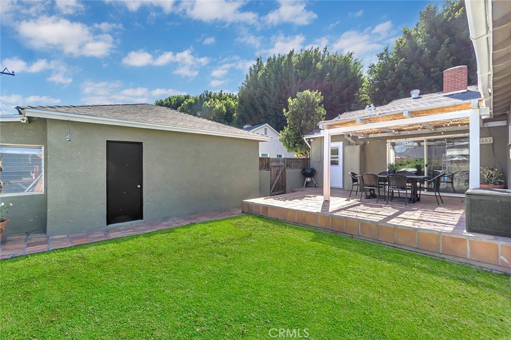 3502 Heather Road