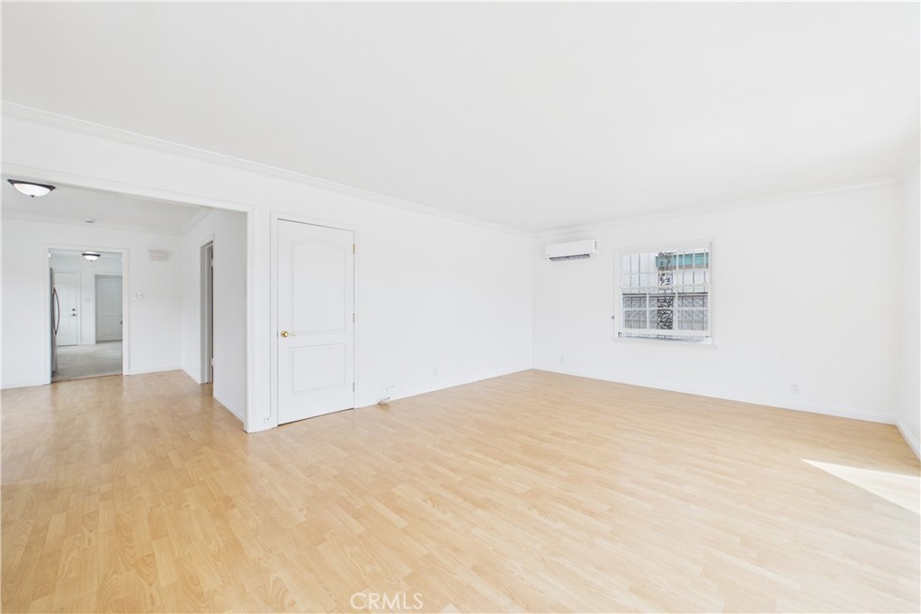 741 W Hill