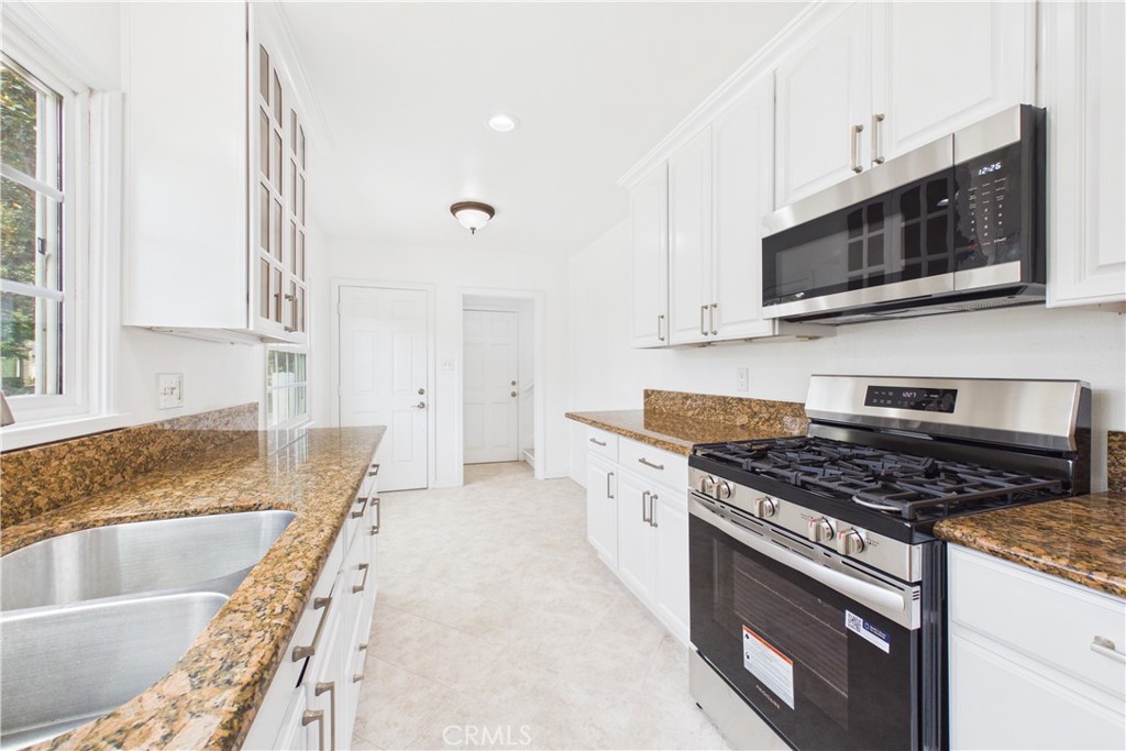 741 W Hill