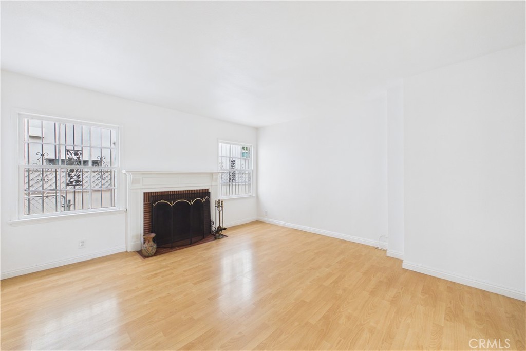 741 W Hill