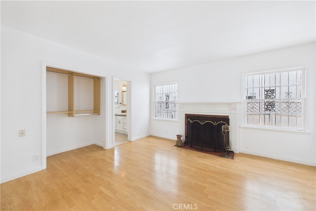 741 W Hill