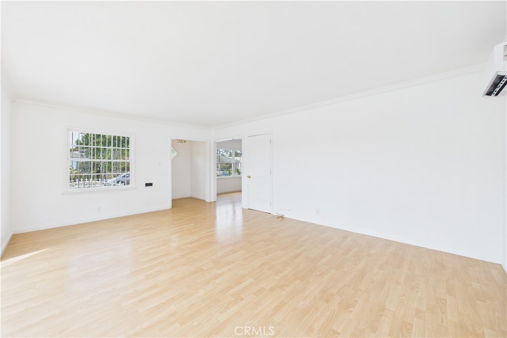 741 W Hill