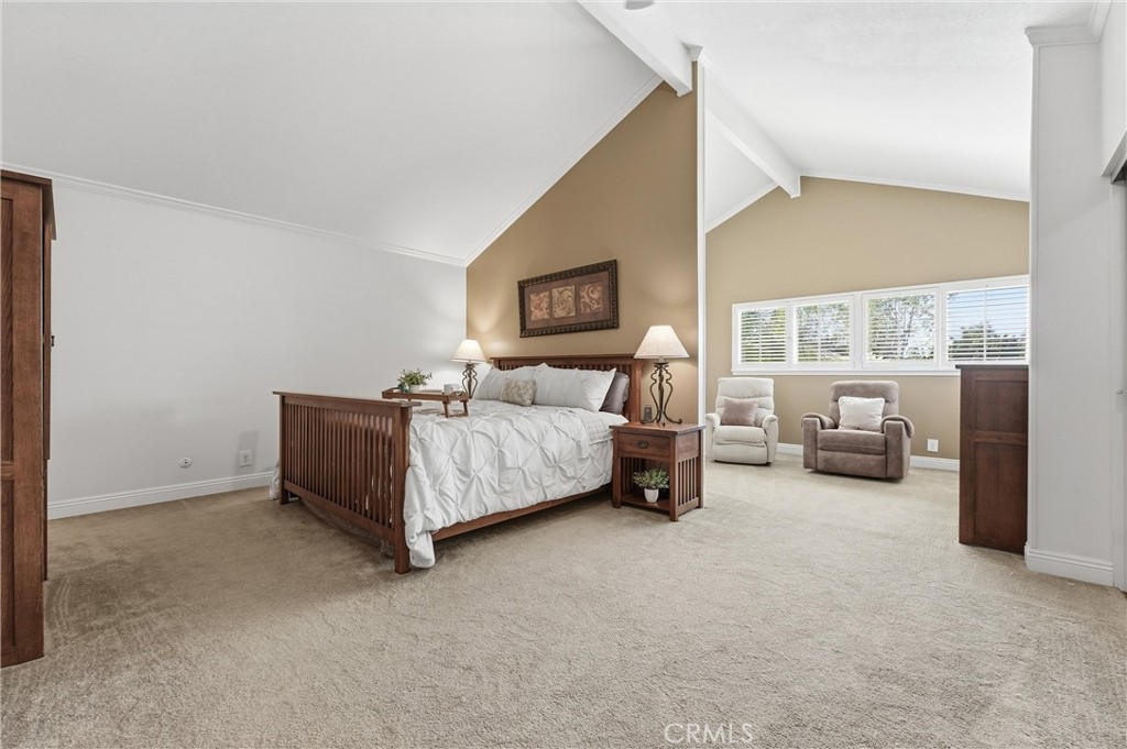 5432 E Willowick