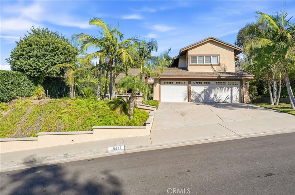 5432 E Willowick