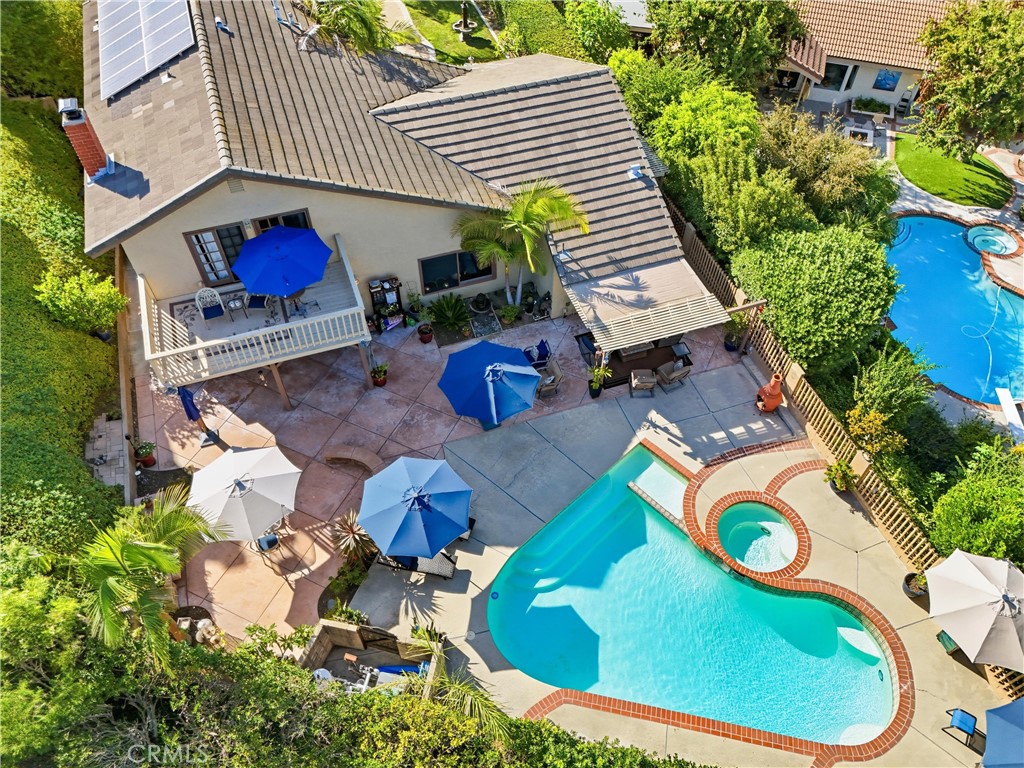 5432 E Willowick
