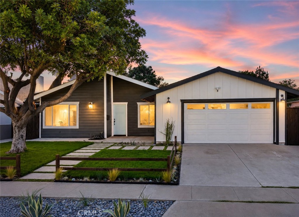 2818 N Lowell