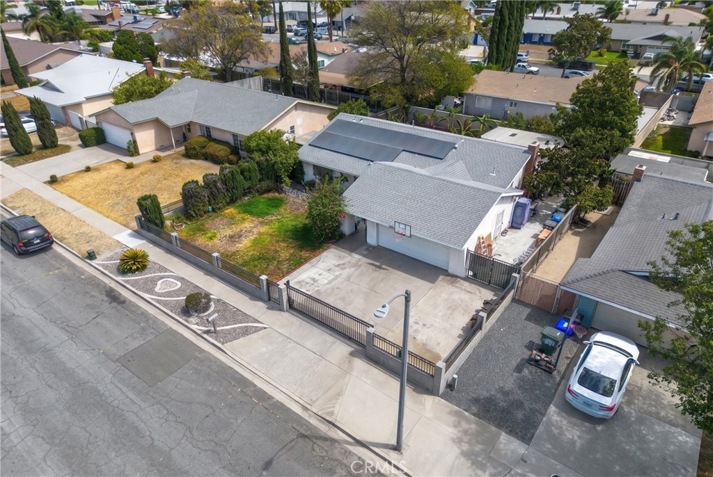 9087 Rosecrest