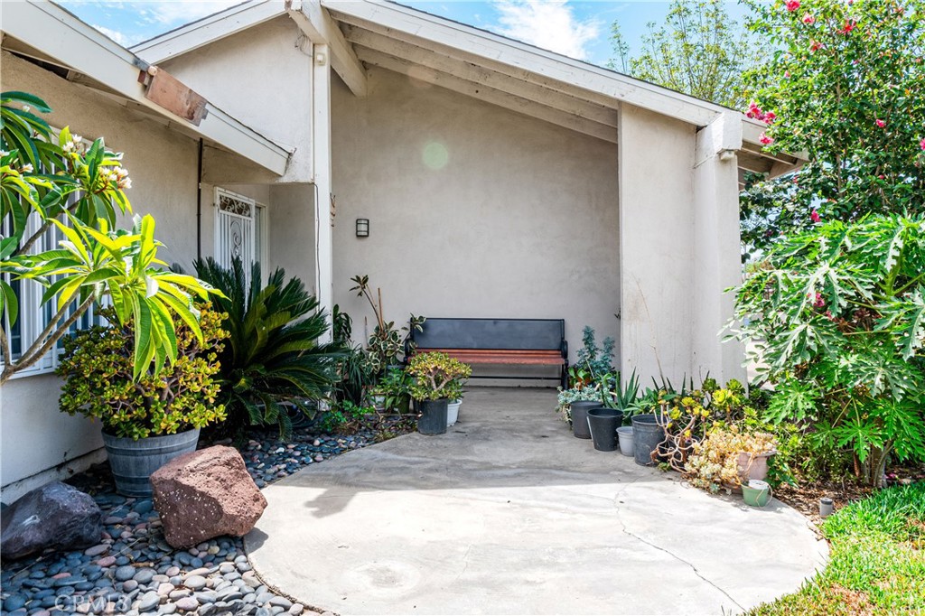 9087 Rosecrest