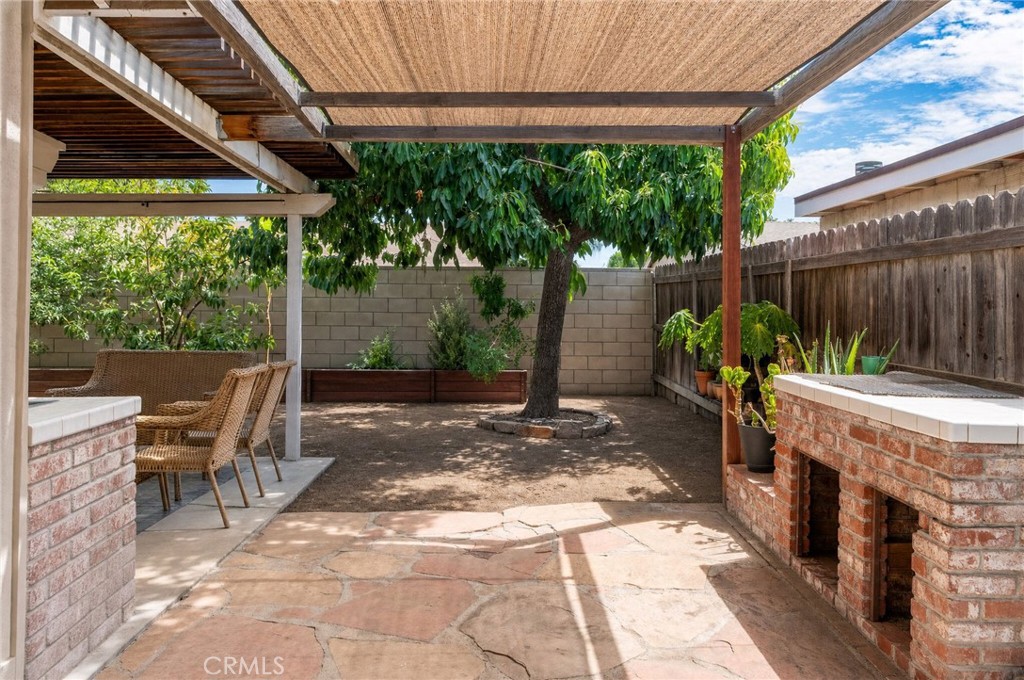 9087 Rosecrest
