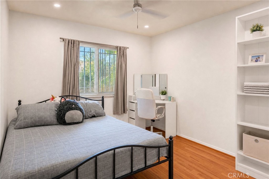 9087 Rosecrest