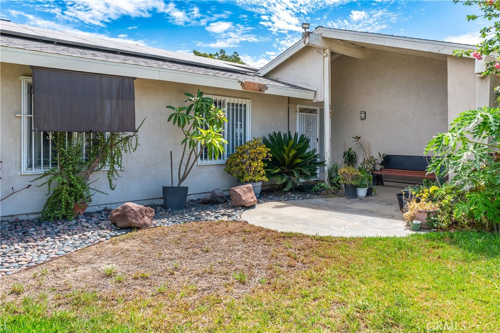 9087 Rosecrest