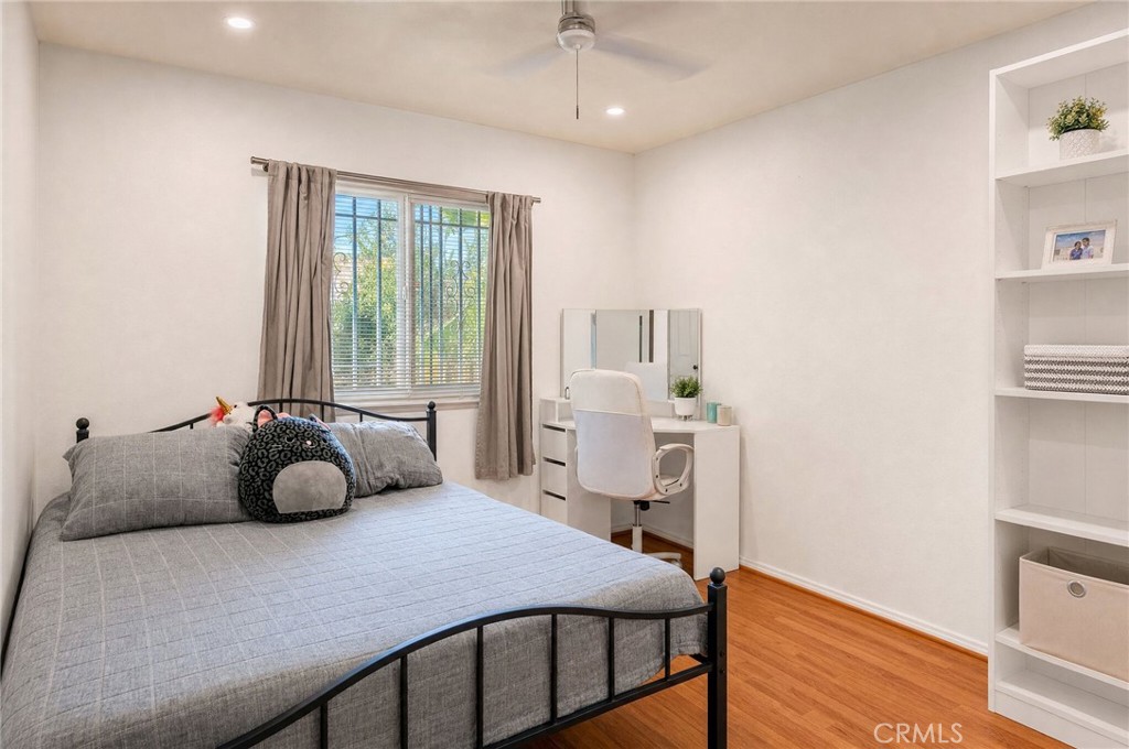 9087 Rosecrest