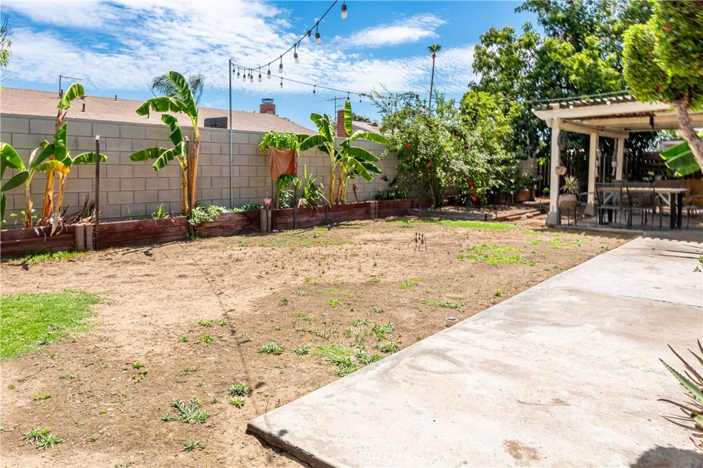 9087 Rosecrest