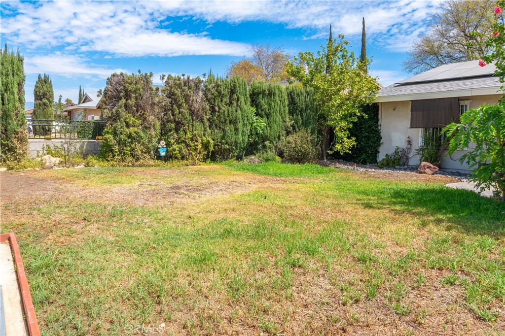 9087 Rosecrest