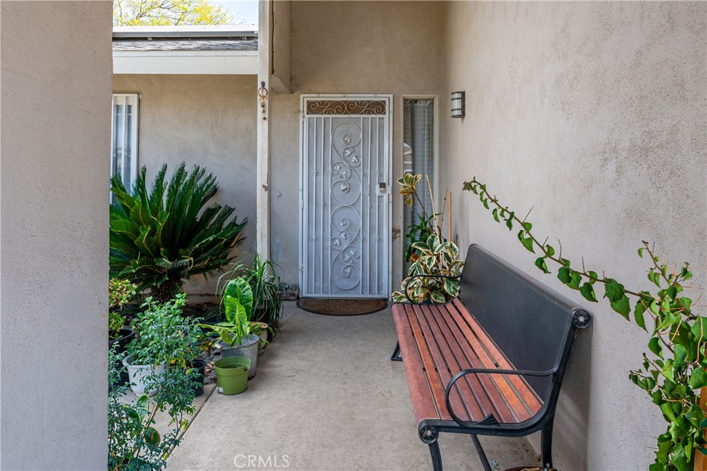 9087 Rosecrest
