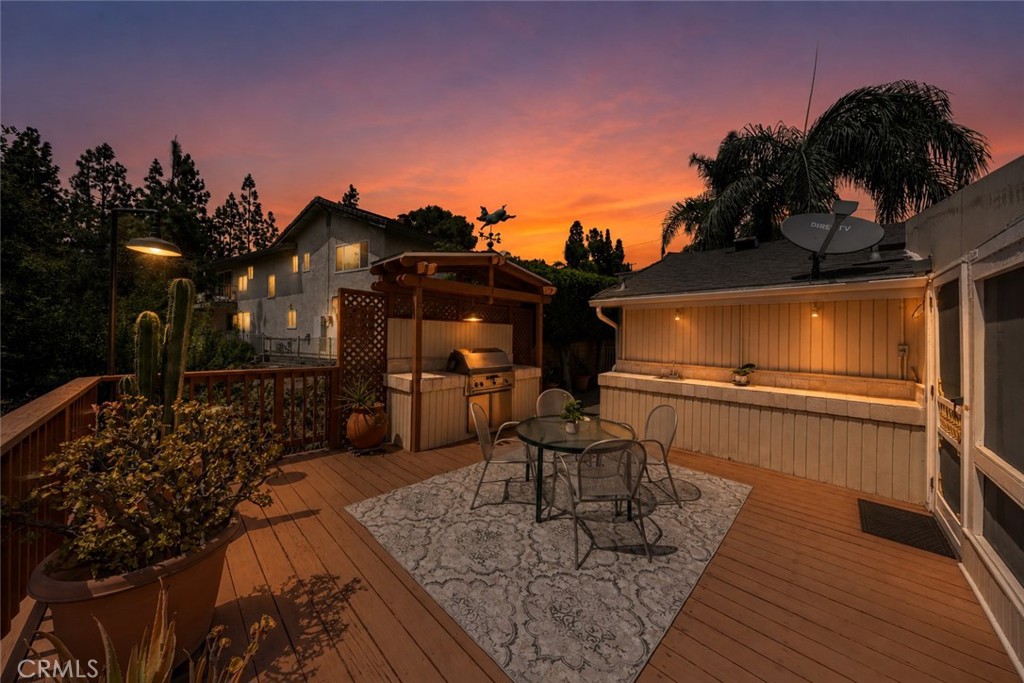 2326 Almira Avenue