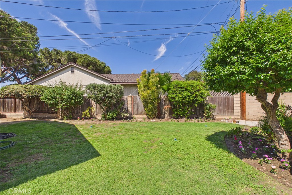 1902 Lees Avenue