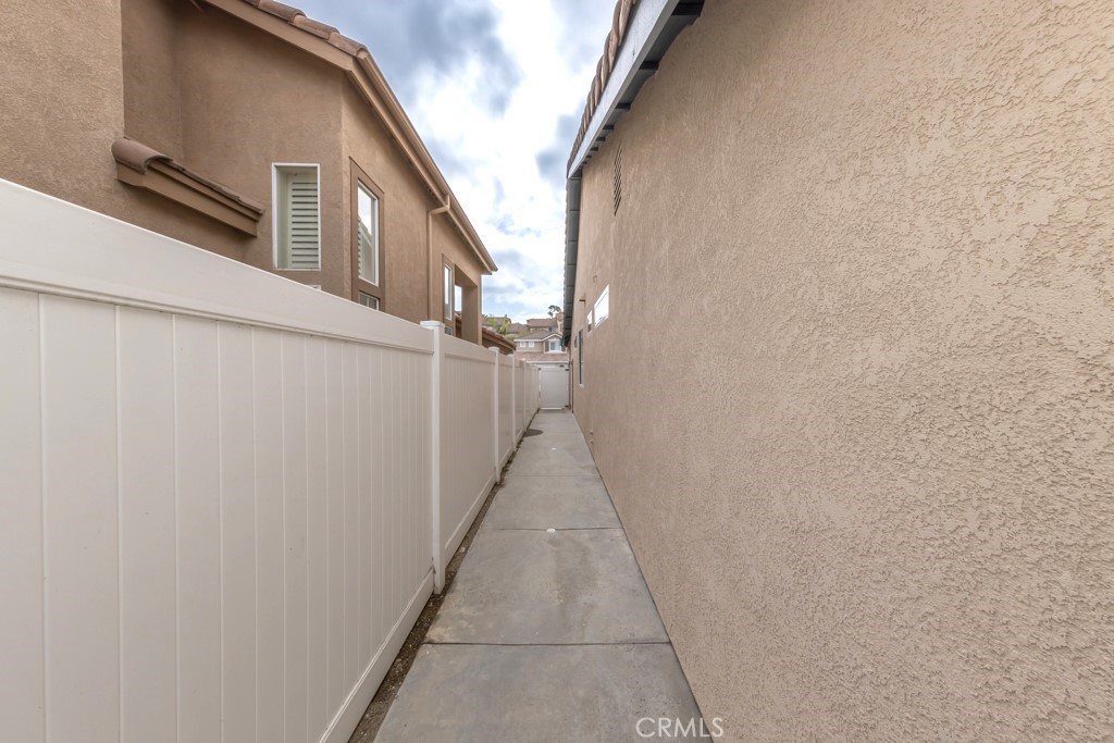 933 S Dylan Way