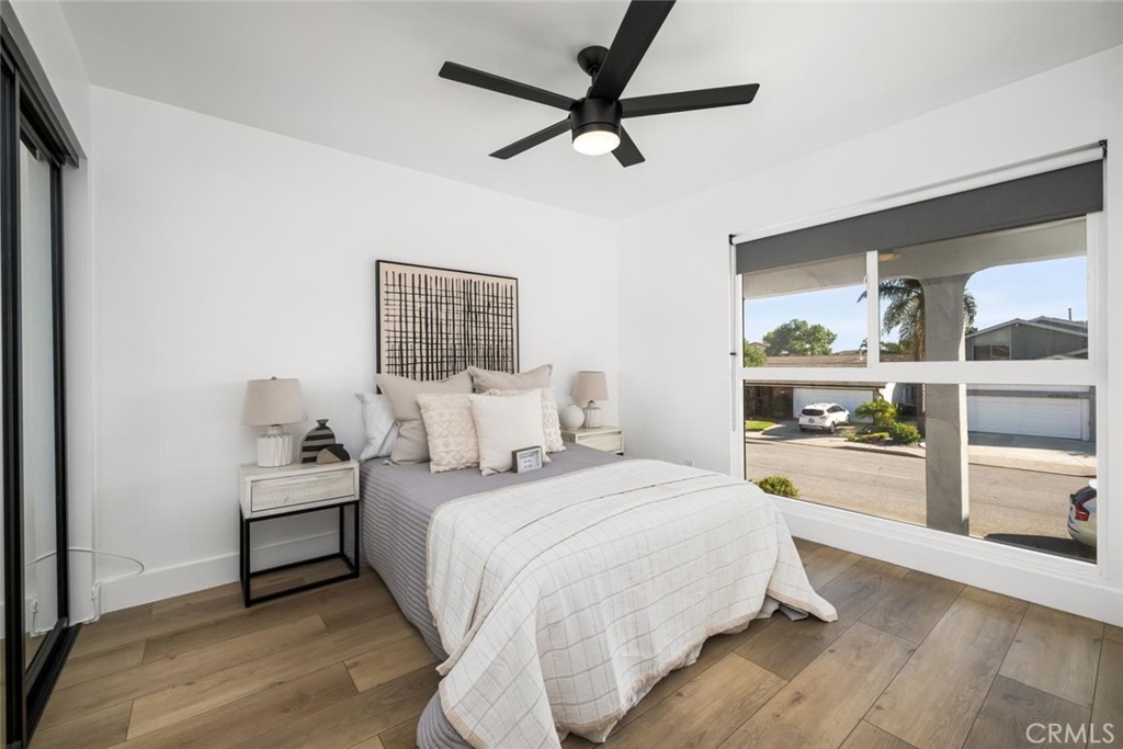 4297 Candleberry