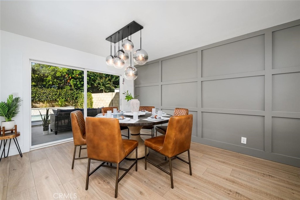 4297 Candleberry