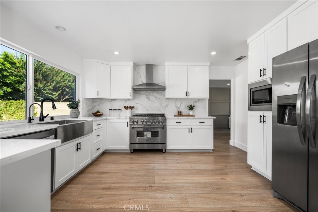 4297 Candleberry