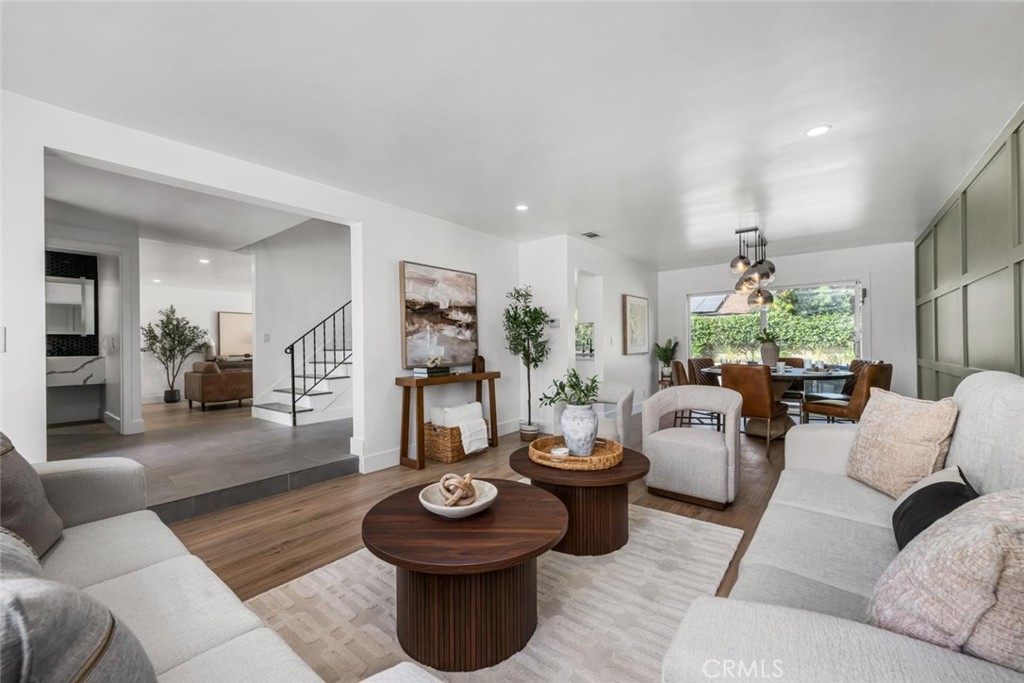 4297 Candleberry