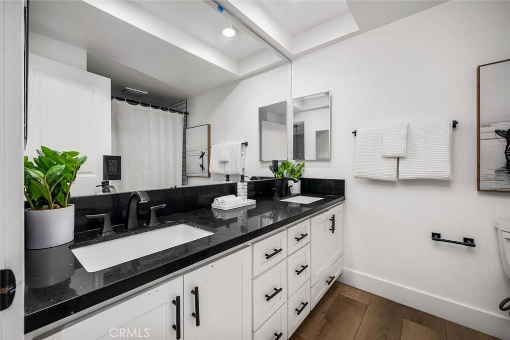 4297 Candleberry