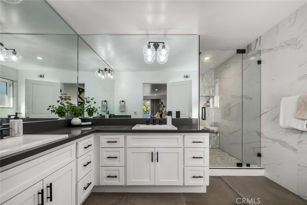 4297 Candleberry