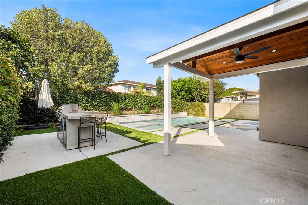 4297 Candleberry